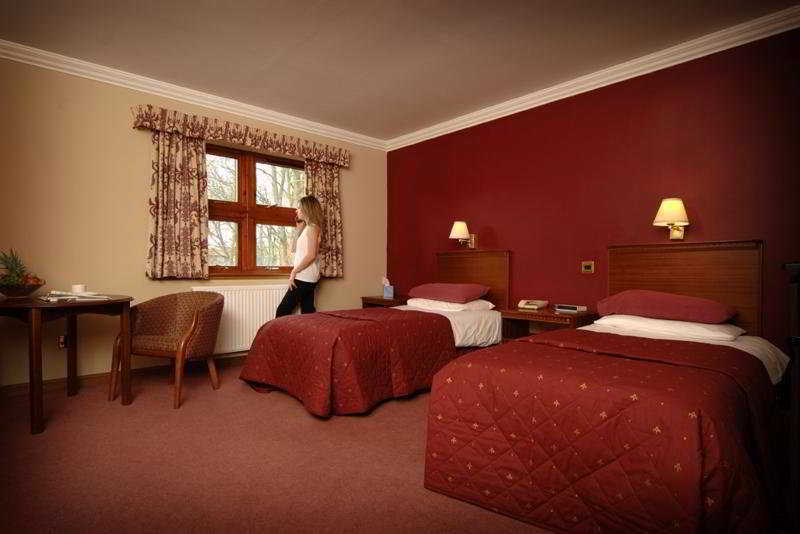 Dean Park Hotel Керкколди Экстерьер фото